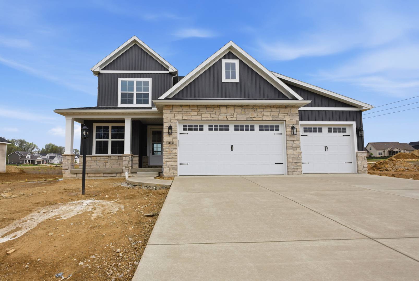 1115 Willowgrove LN, Mahomet, IL 61853