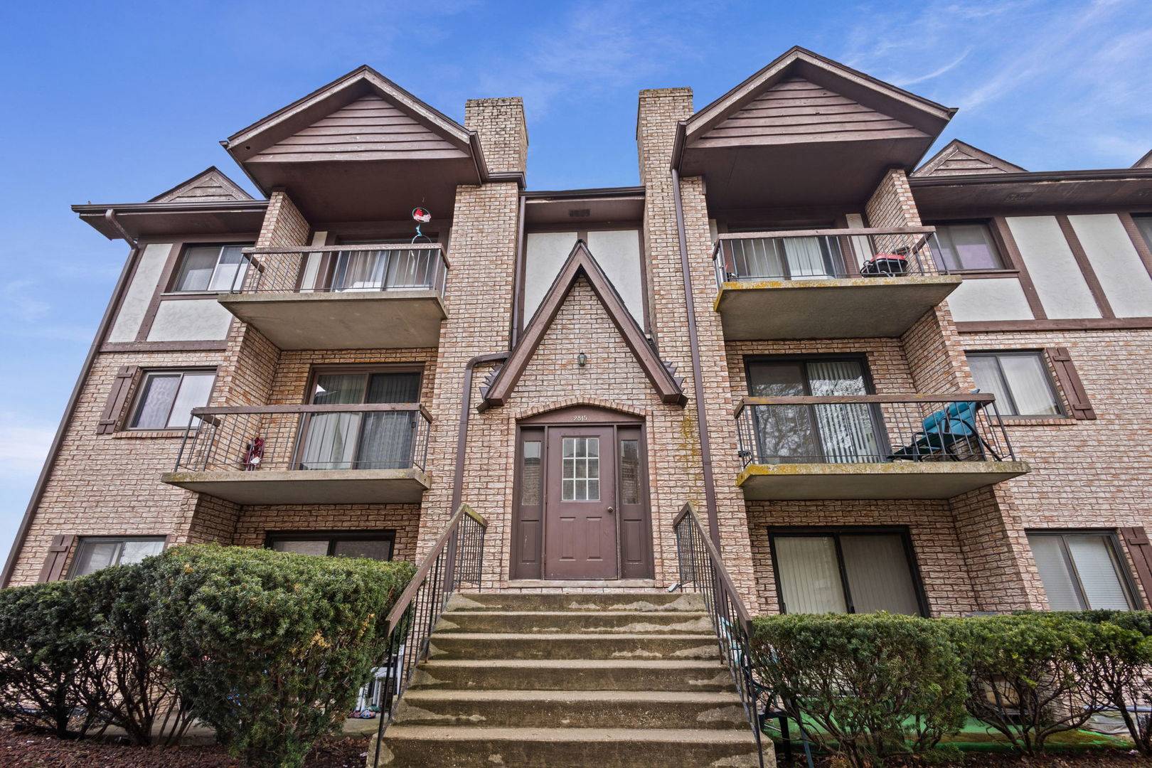 2815 Glenwood Lansing RD #205, Lynwood, IL 60411