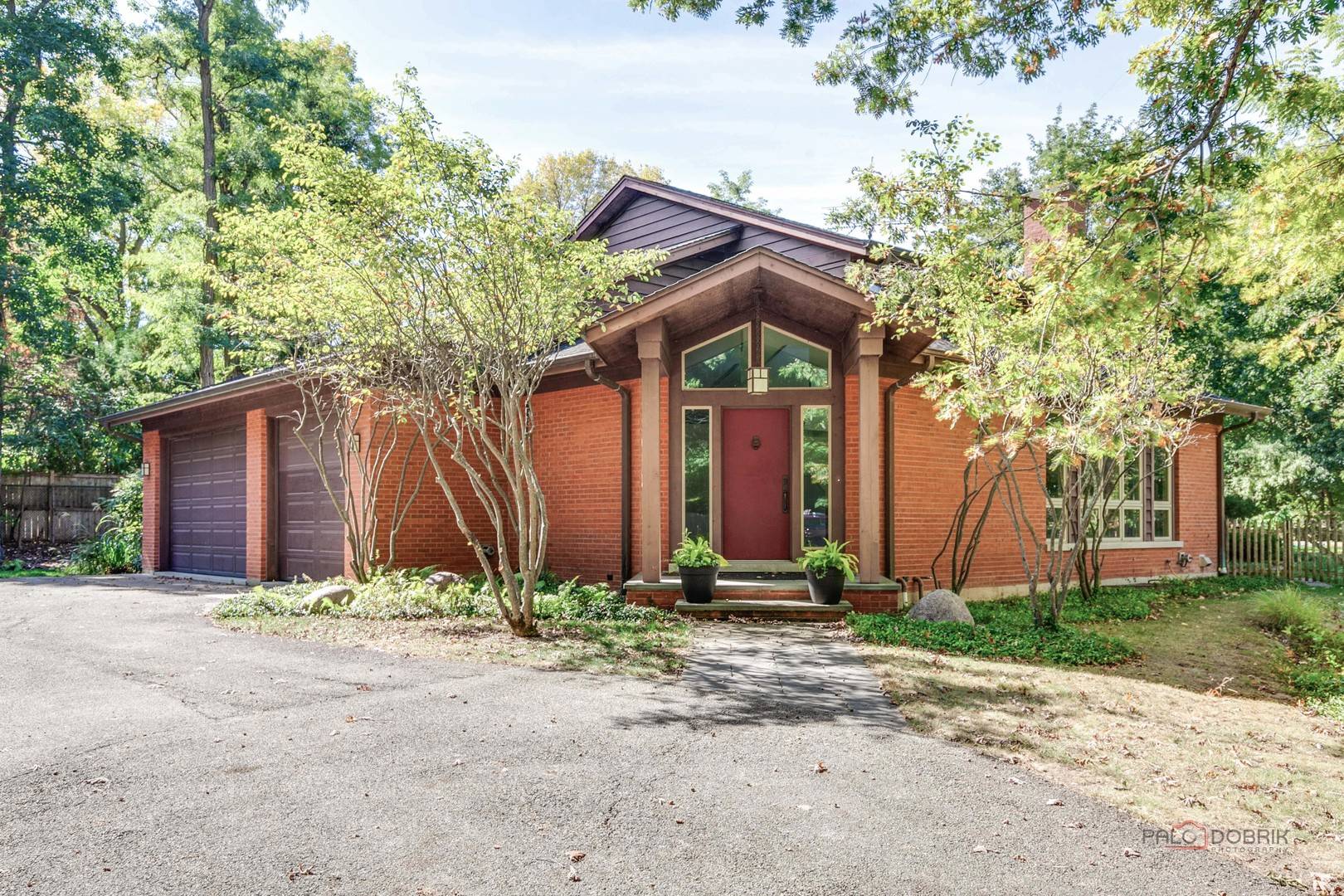 1175 Edgewood RD, Lake Forest, IL 60045