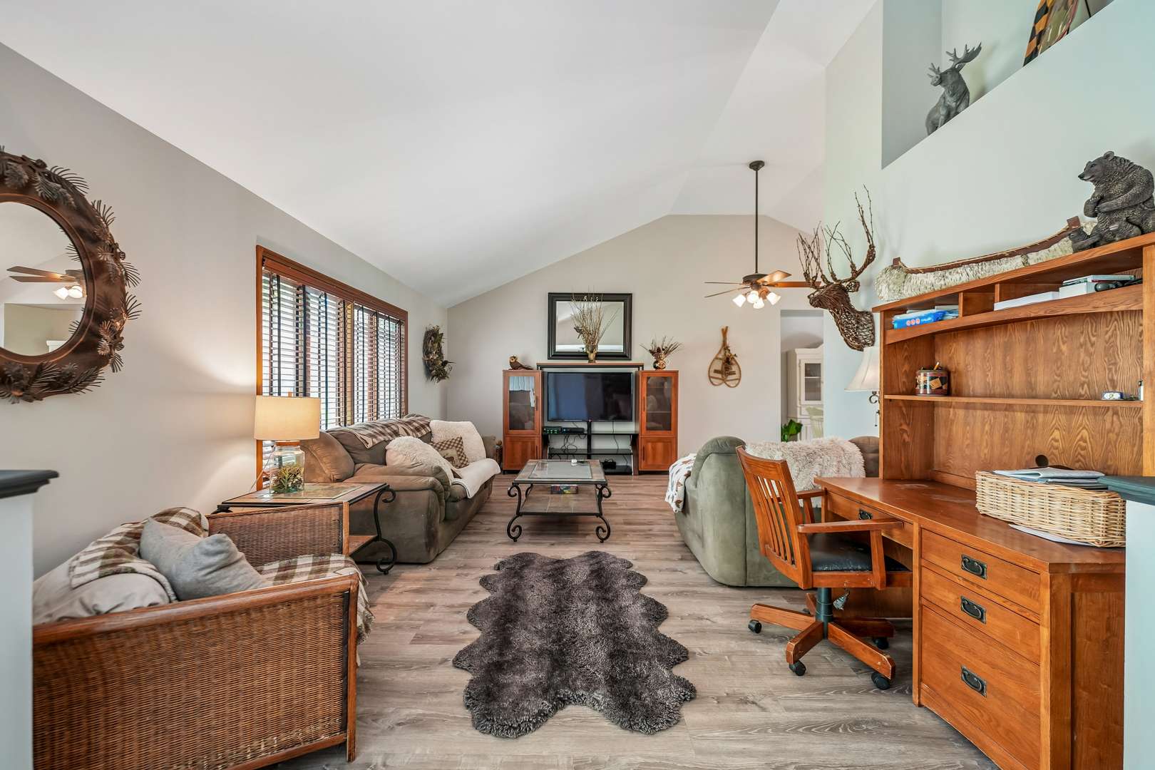 6 Crows Nest CT, Third Lake, IL 60030