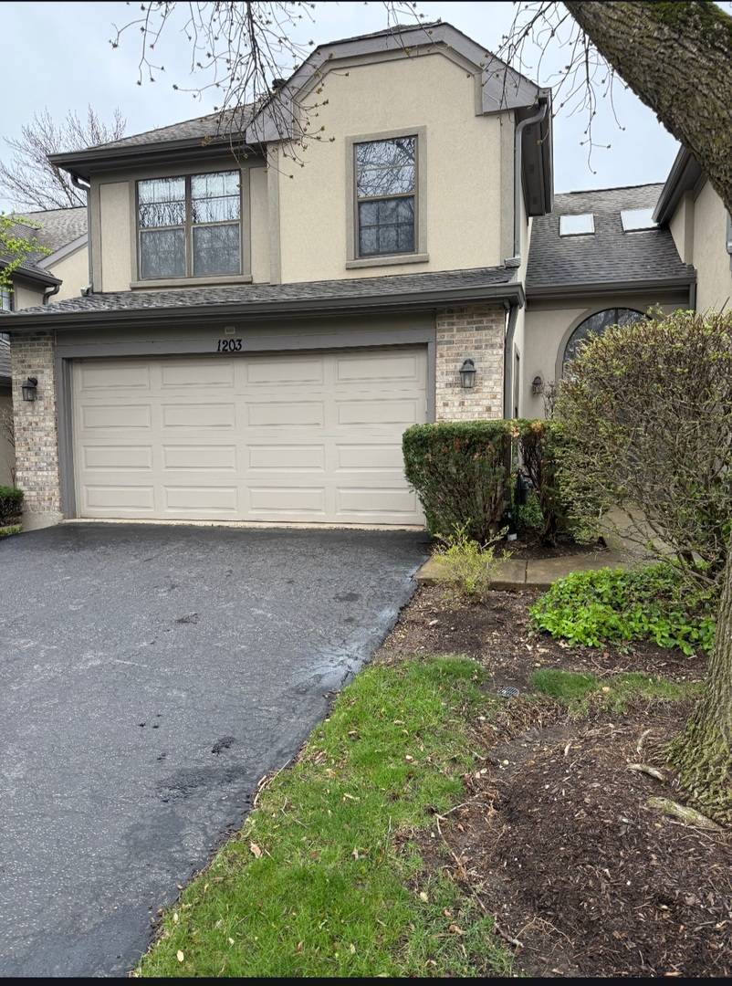 1203 Hobson Oaks DR, Naperville, IL 60540