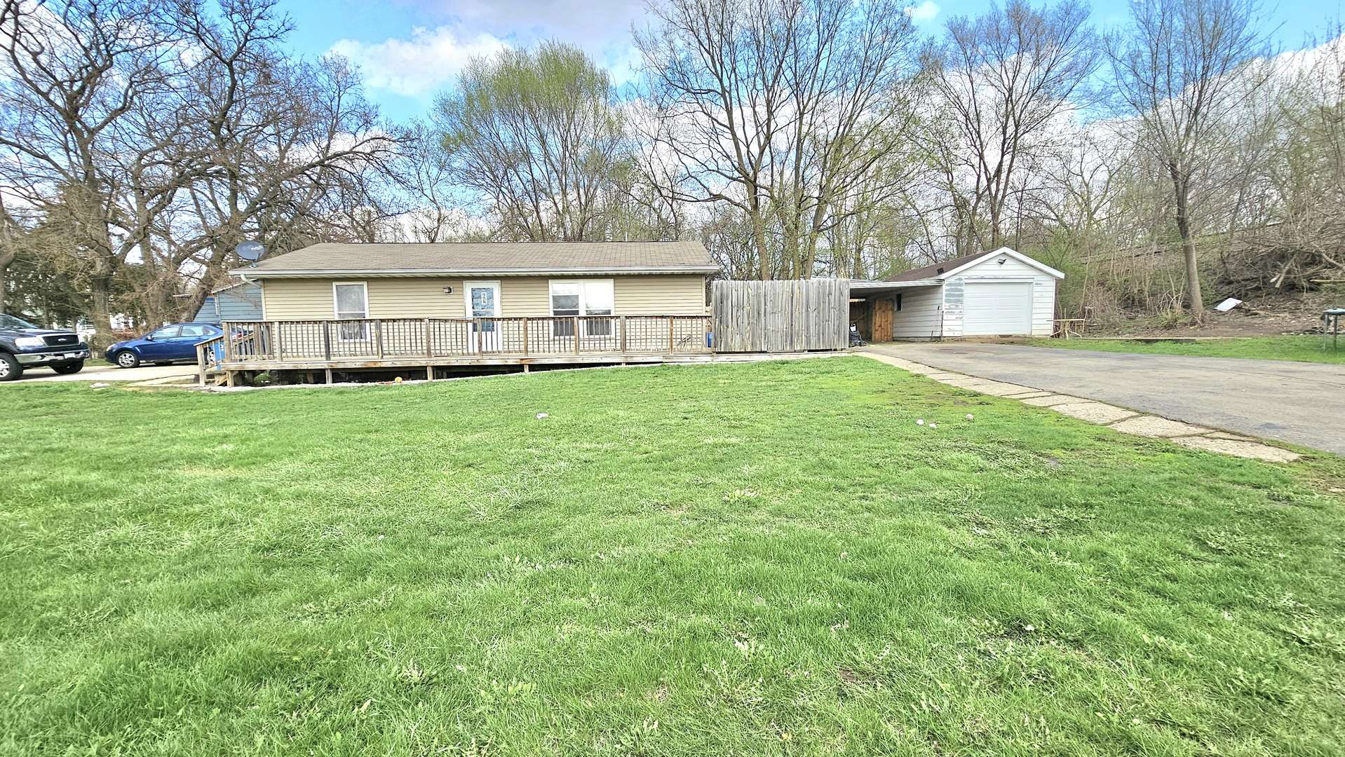 1100 S Lincoln AVE, Dixon, IL 61021