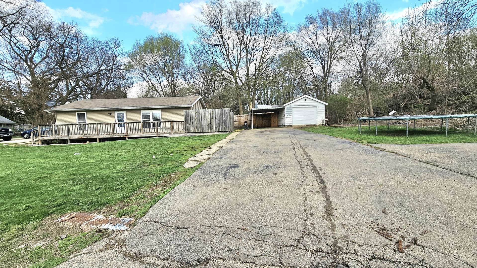 1100 S Lincoln AVE, Dixon, IL 61021