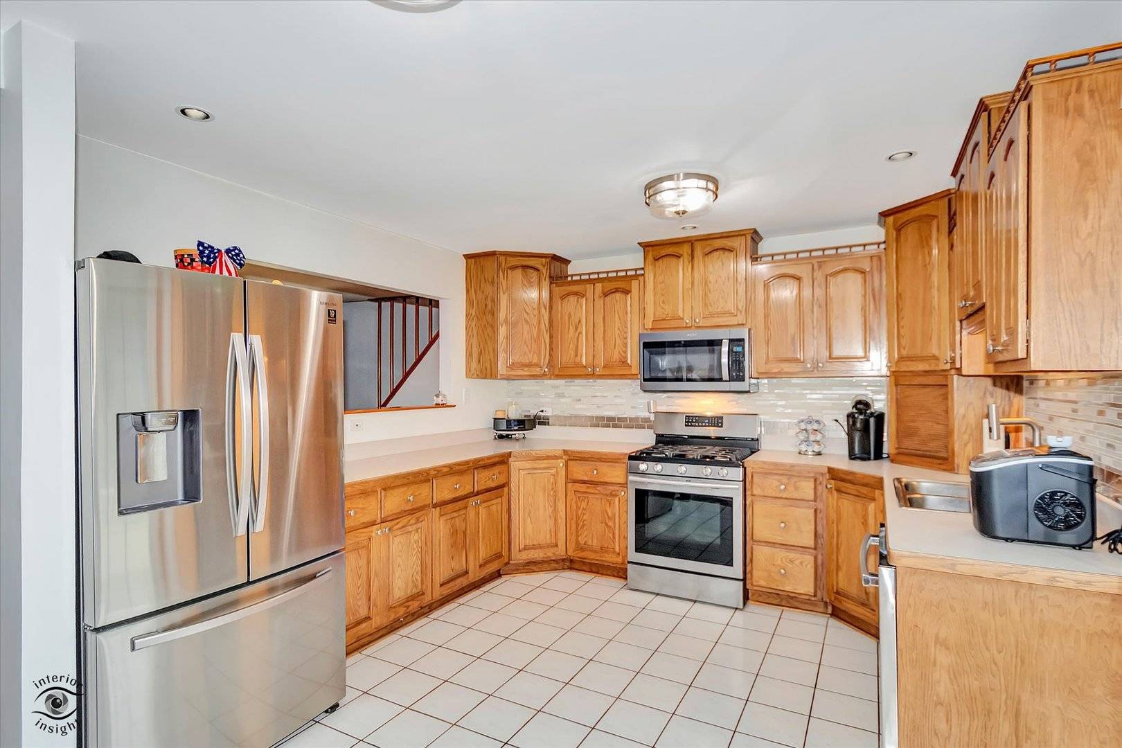 9137 Orchard LN, Bridgeview, IL 60455