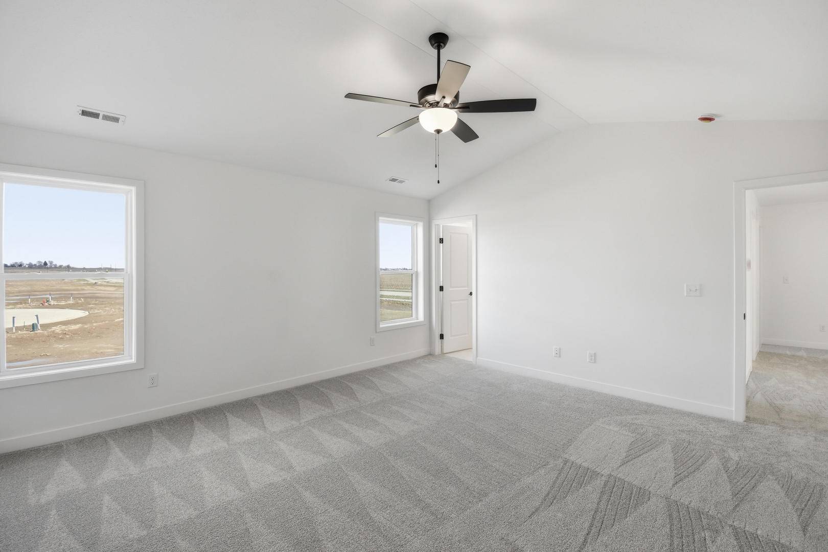 1420 Tinley LN, Mahomet, IL 61853