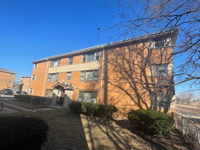 12934 Page CT, Blue Island, IL 60406