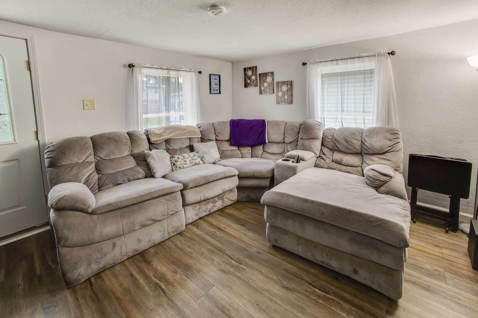 812 E Pembroke ST, Tuscola, IL 61953