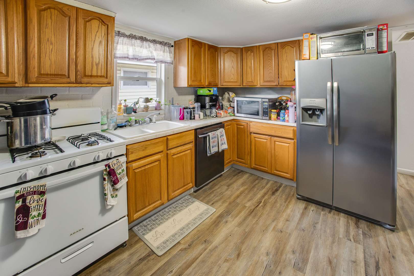 812 E Pembroke ST, Tuscola, IL 61953