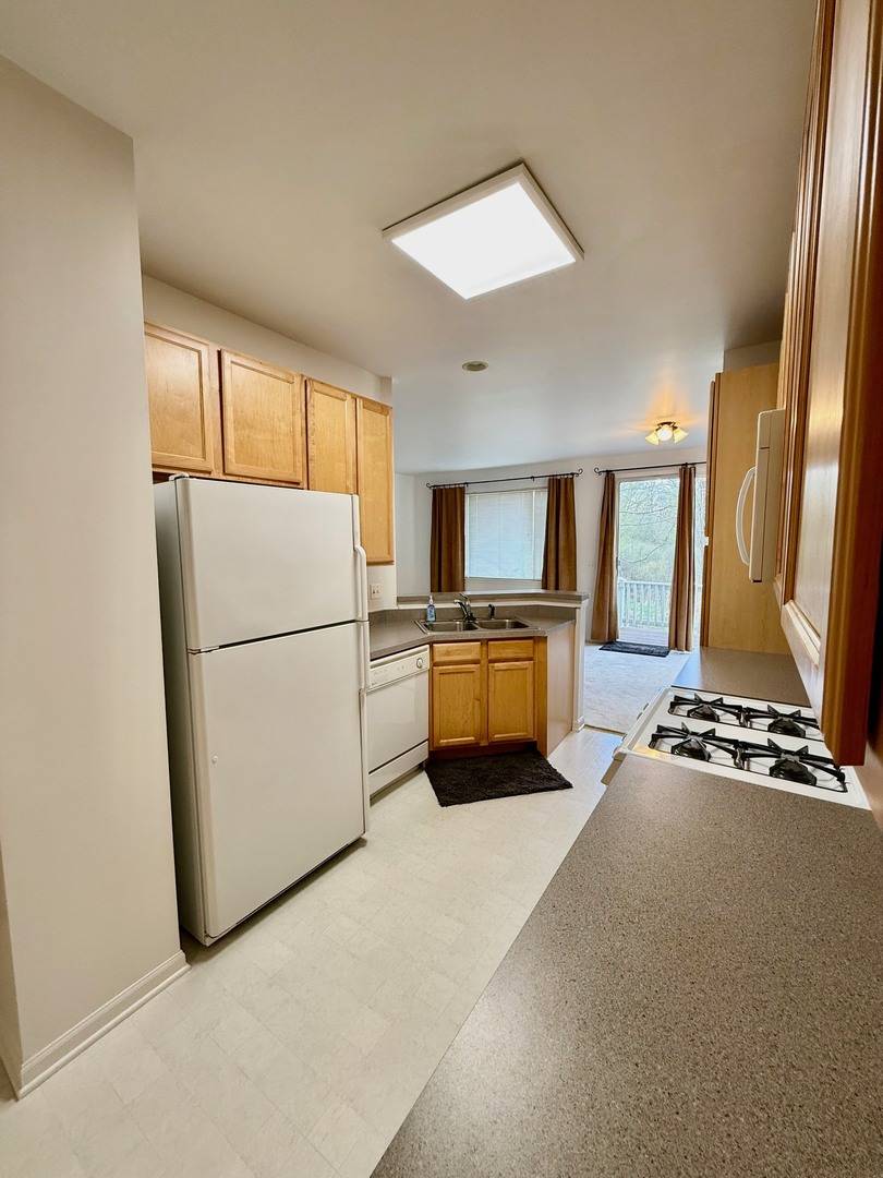 4354 Shooting Star DR, Island Lake, IL 60042