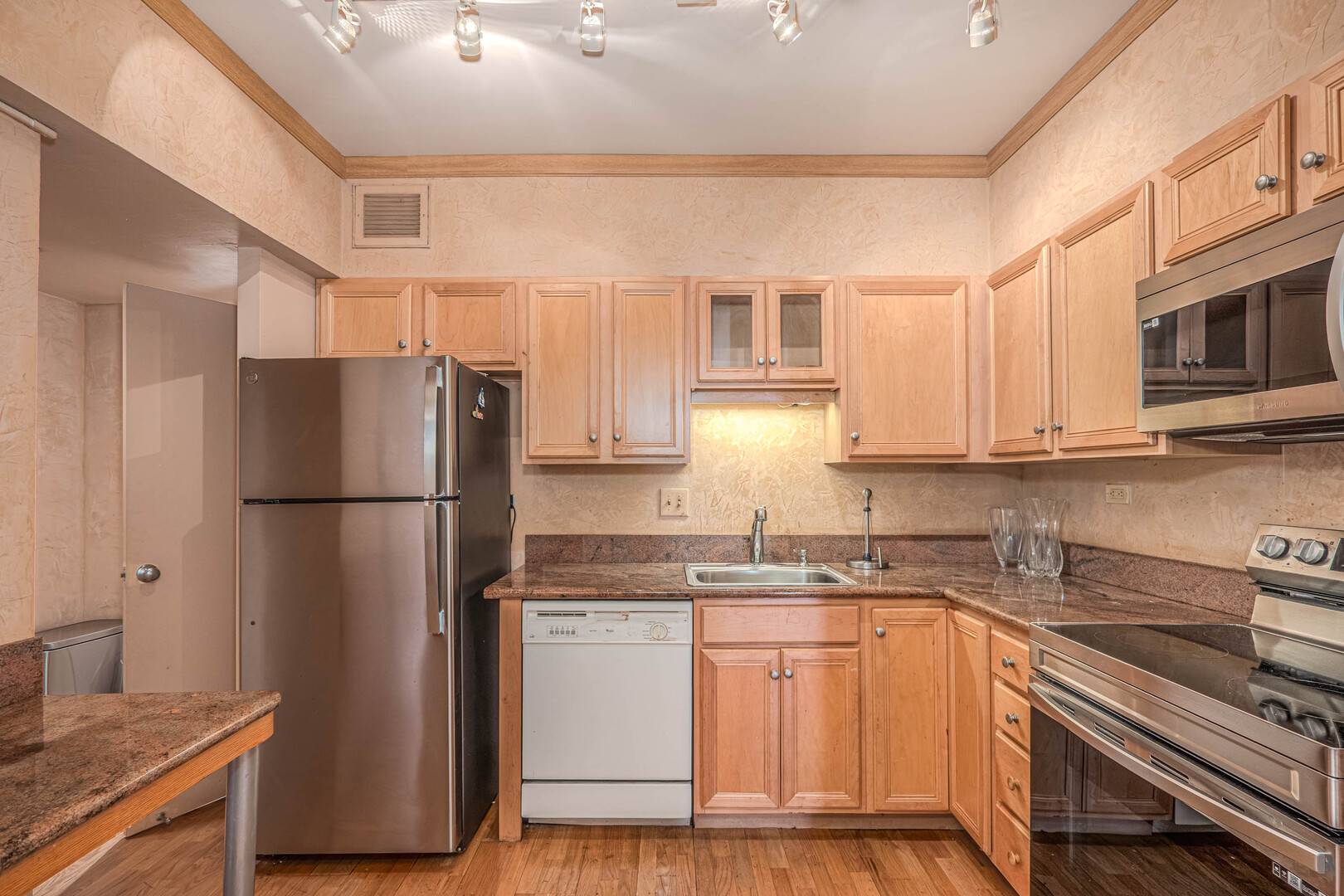 175 E Delaware PL #5809, Chicago, IL 60611