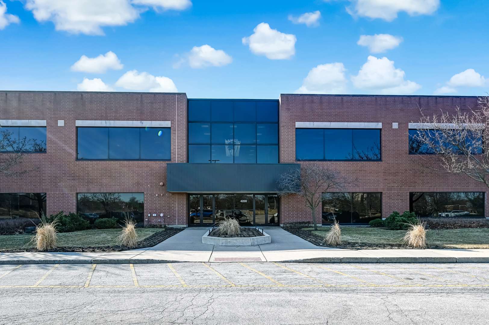 4200 Cantera DR #205, Warrenville, IL 60555