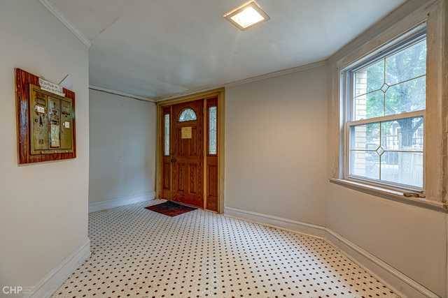 2832 N Mozart ST, Chicago, IL 60618