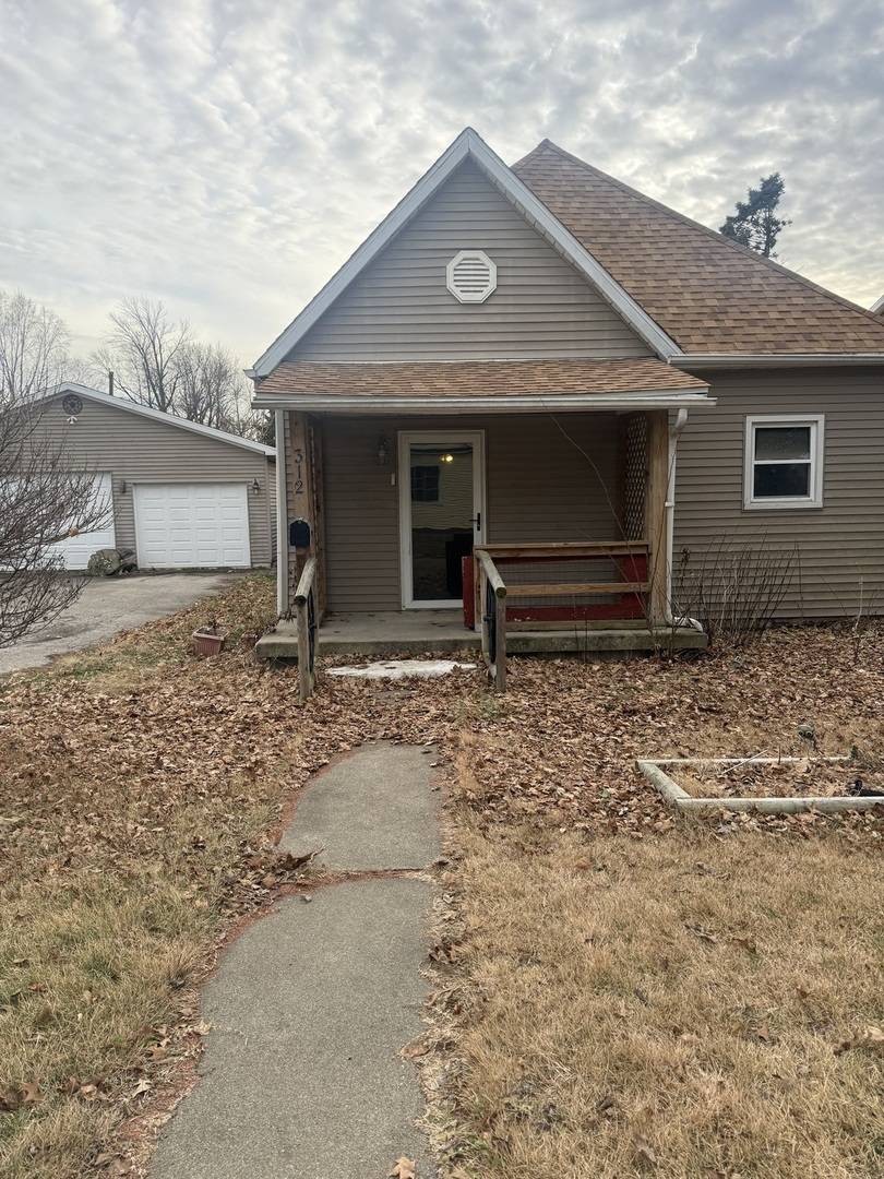 312 E 11th ST, Georgetown, IL 61846