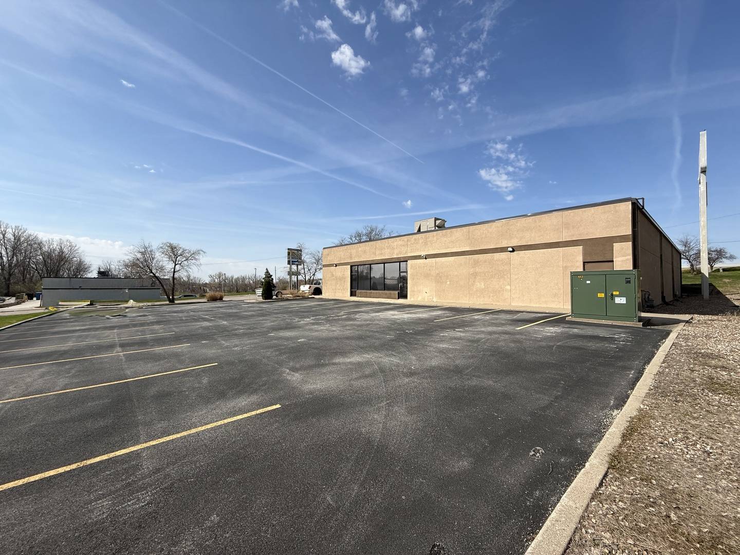 110 E 50th ST, Davenport, IA 52806