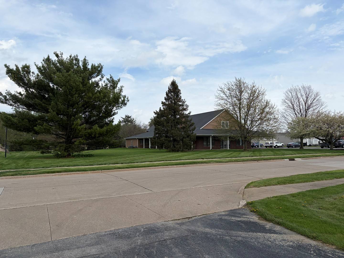 4915 & 5005 21st Avenue A, Moline, IL 61265