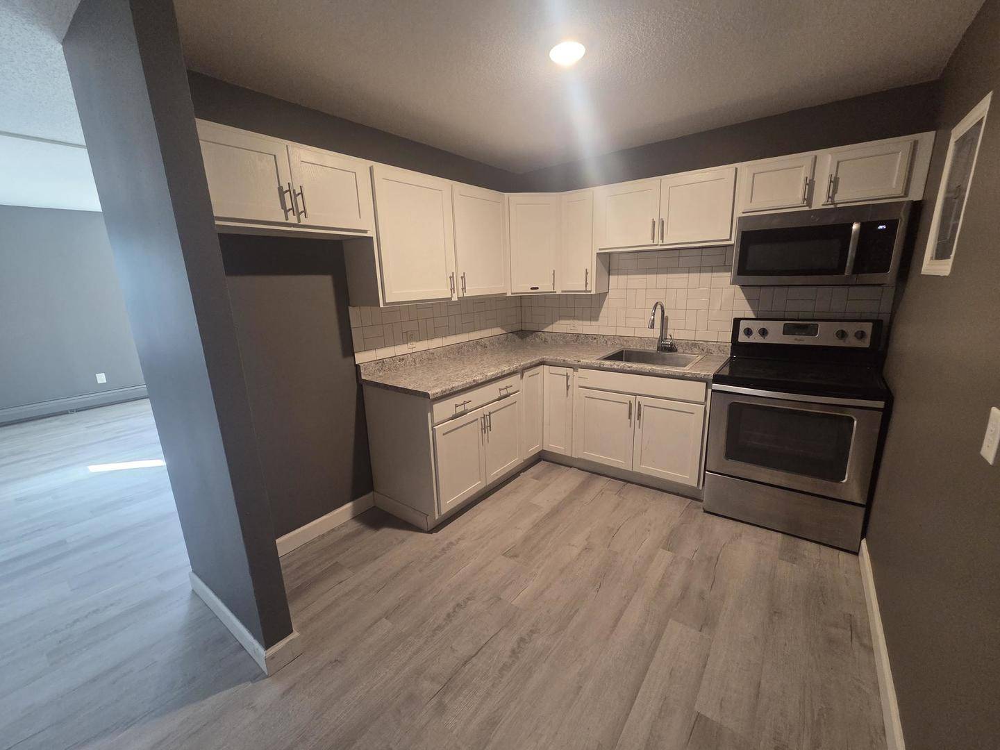 3567 Kimberly Downs RD, Davenport, IA 52807