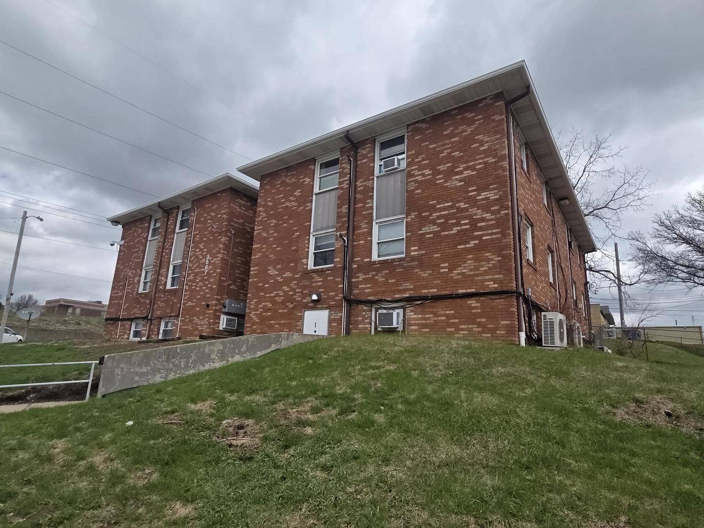3567 Kimberly Downs RD, Davenport, IA 52807