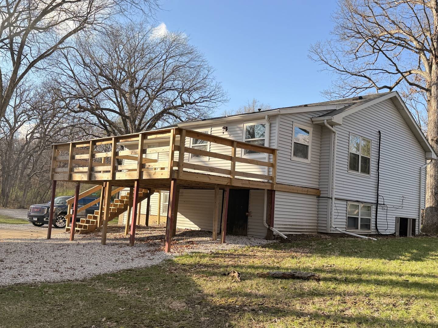 2 Acapulco DR, Putnam, IL 61560