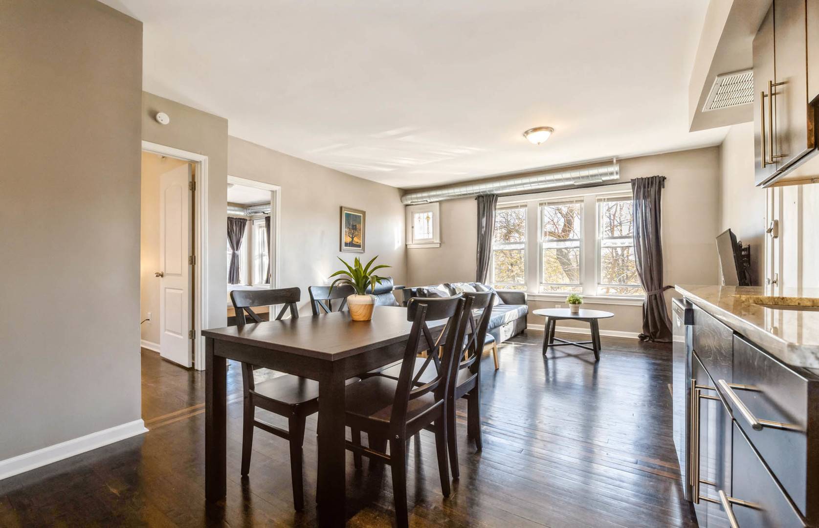 4136 W Palmer ST, Chicago, IL 60639
