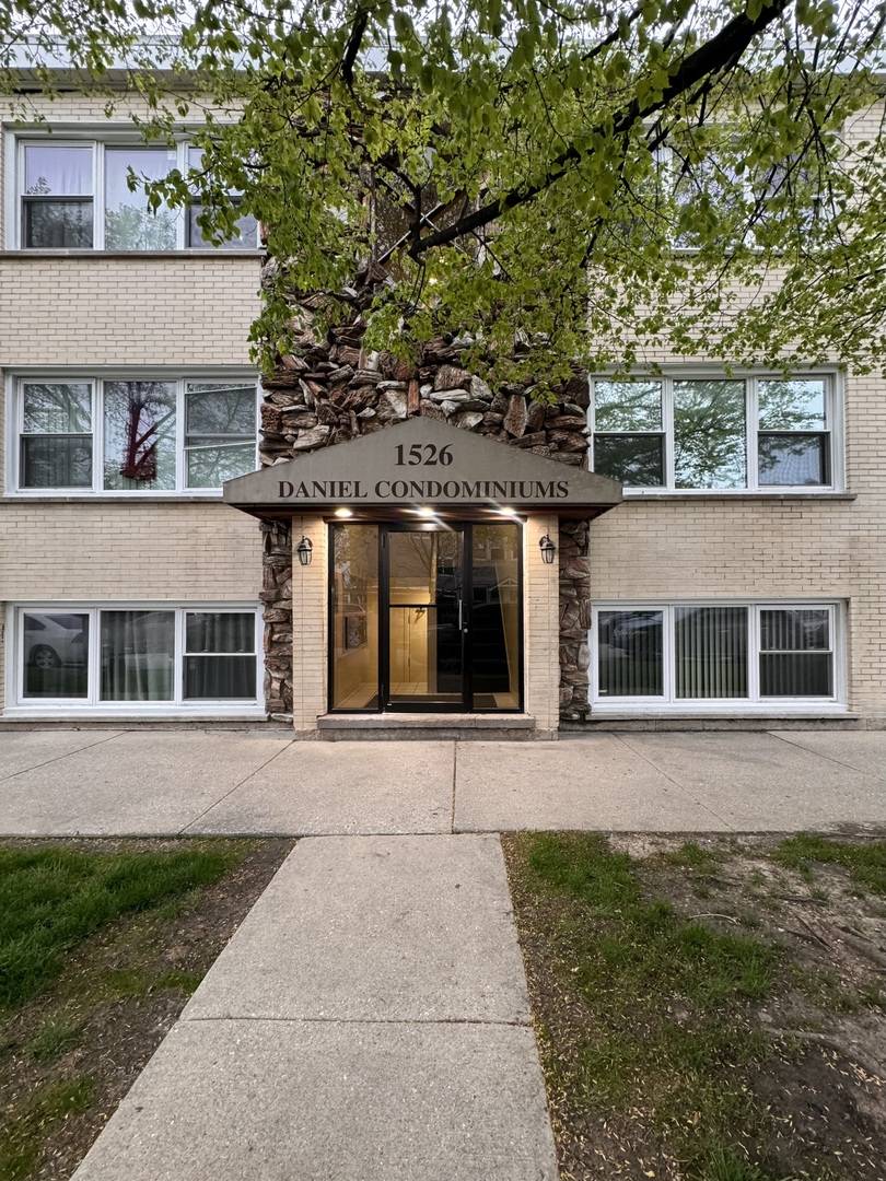 1526 S 51st CT #6, Cicero, IL 60804