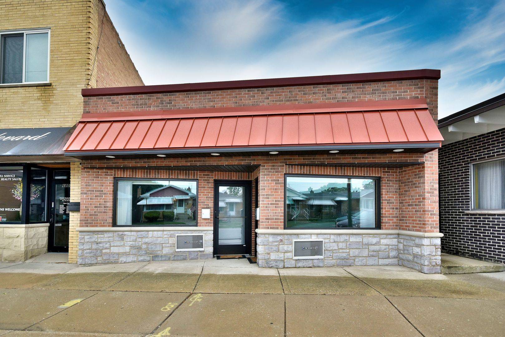 6811 W Higgins AVE #B, Chicago, IL 60656