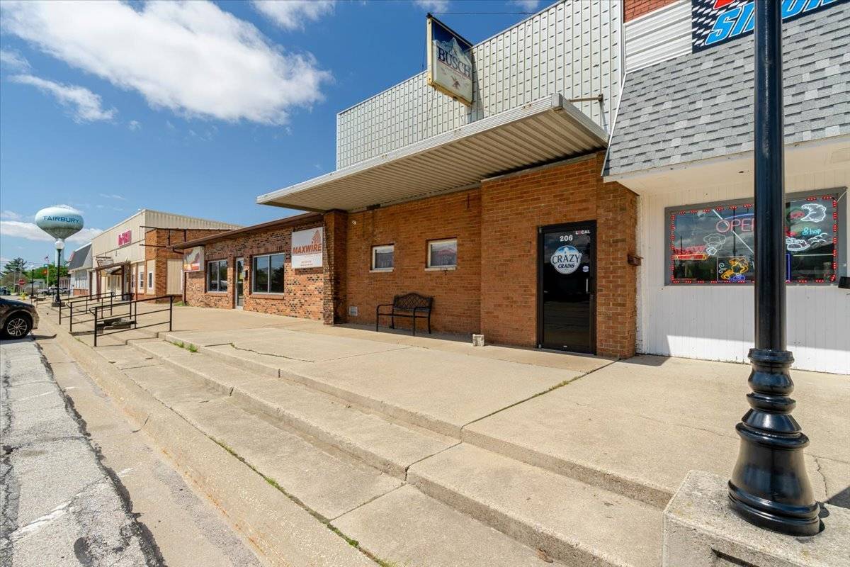 206 W Locust ST, Fairbury, IL 61739