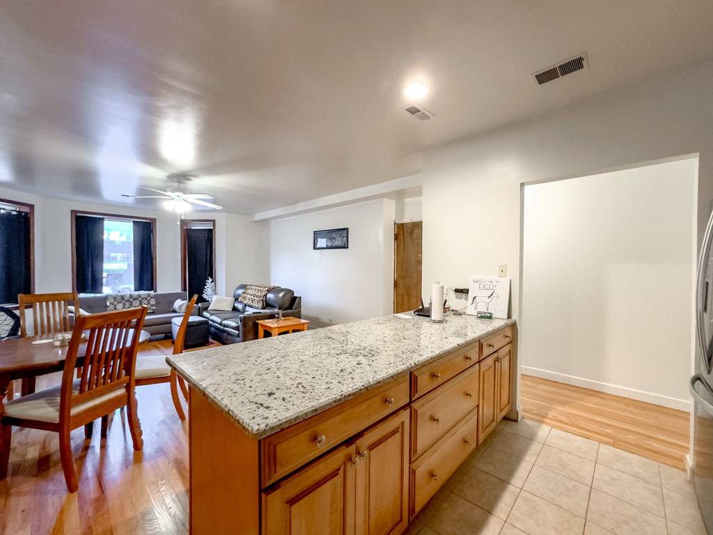 6711 N SHERIDAN RD #1N, Chicago, IL 60626