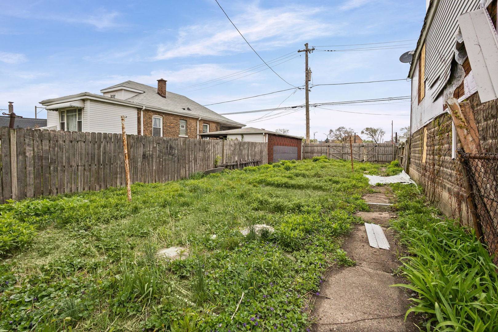 8405 S Baltimore AVE, Chicago, IL 60617