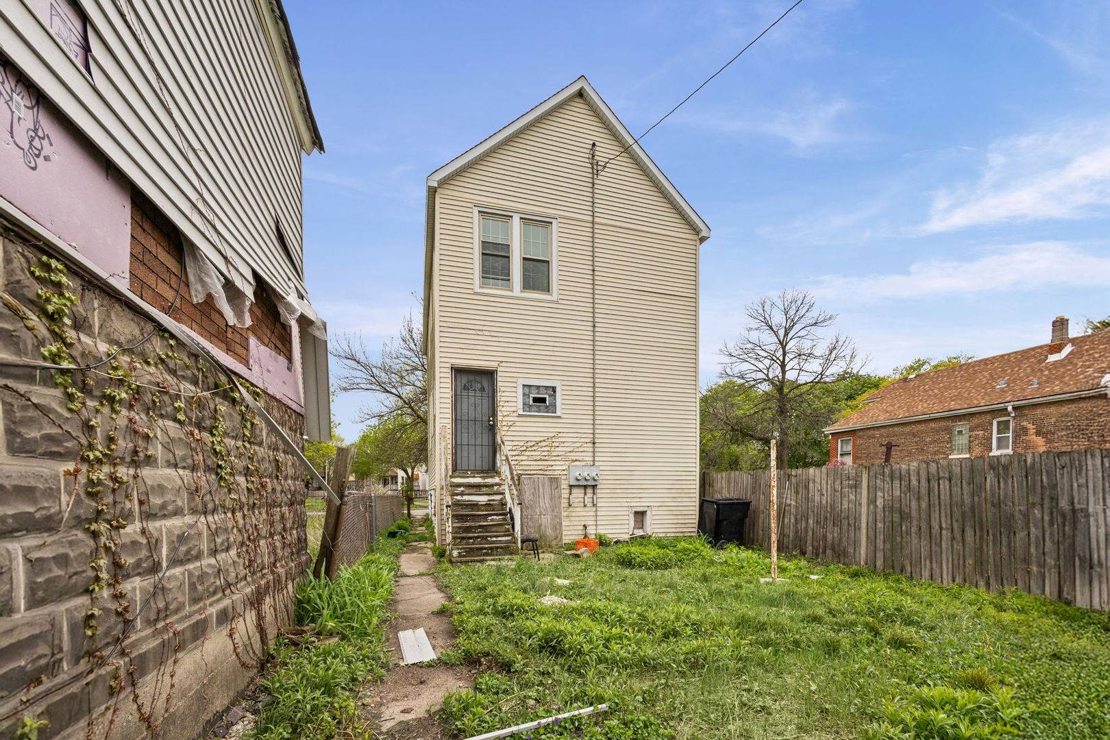 8405 S Baltimore AVE, Chicago, IL 60617
