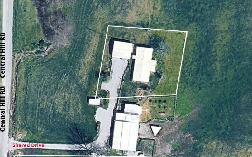 2025 Central Hill RD, Grantsburg, IL 62943