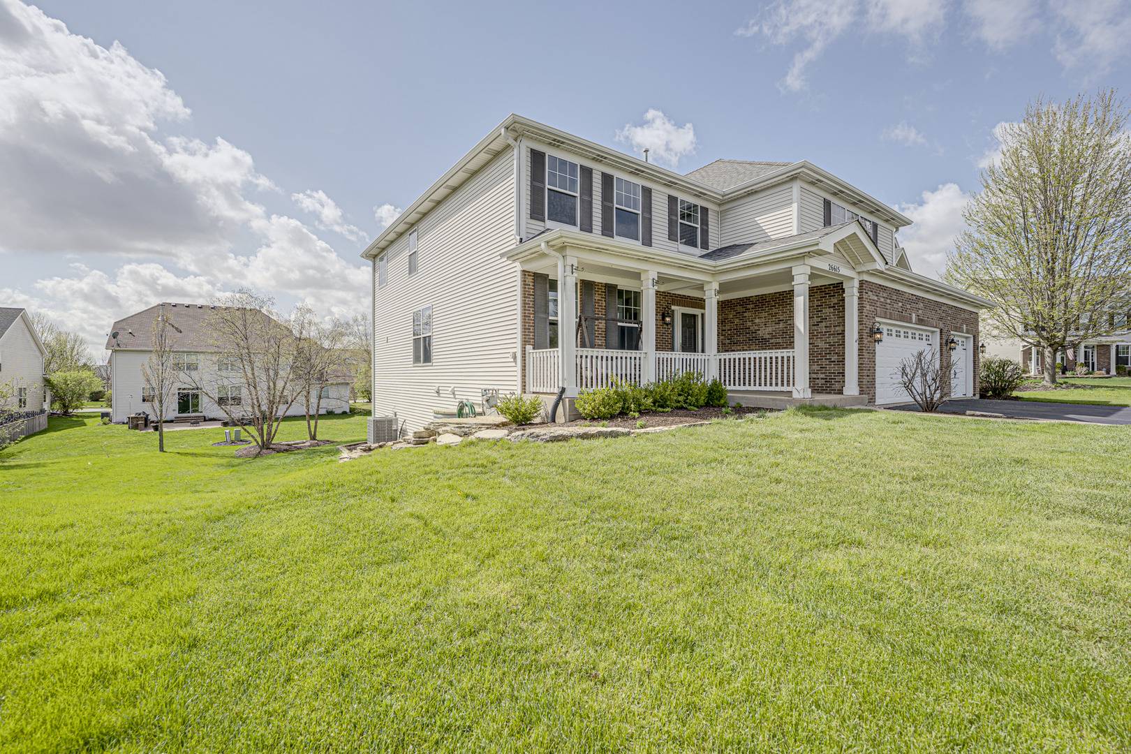 26615 Silverleaf DR, Plainfield, IL 60585