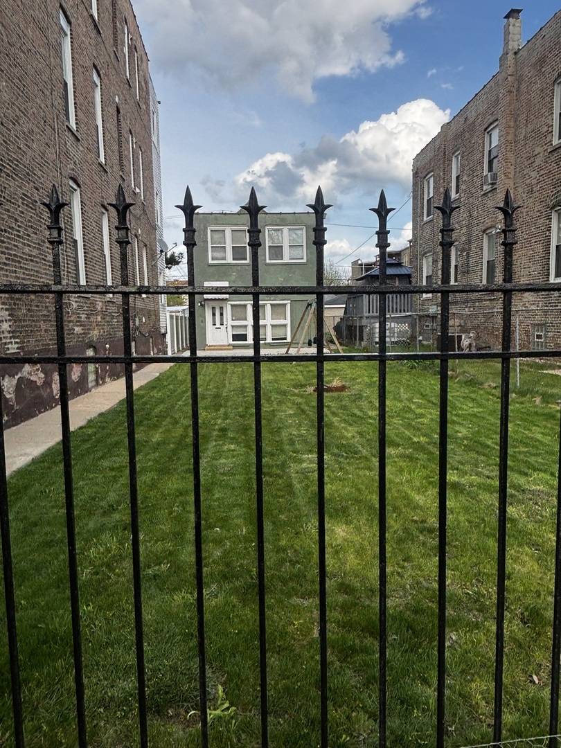 6813 S Wabash AVE, Chicago, IL 60637