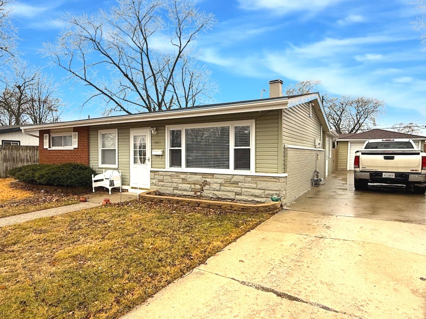 1426 Stanley BLVD, Calumet City, IL 60409