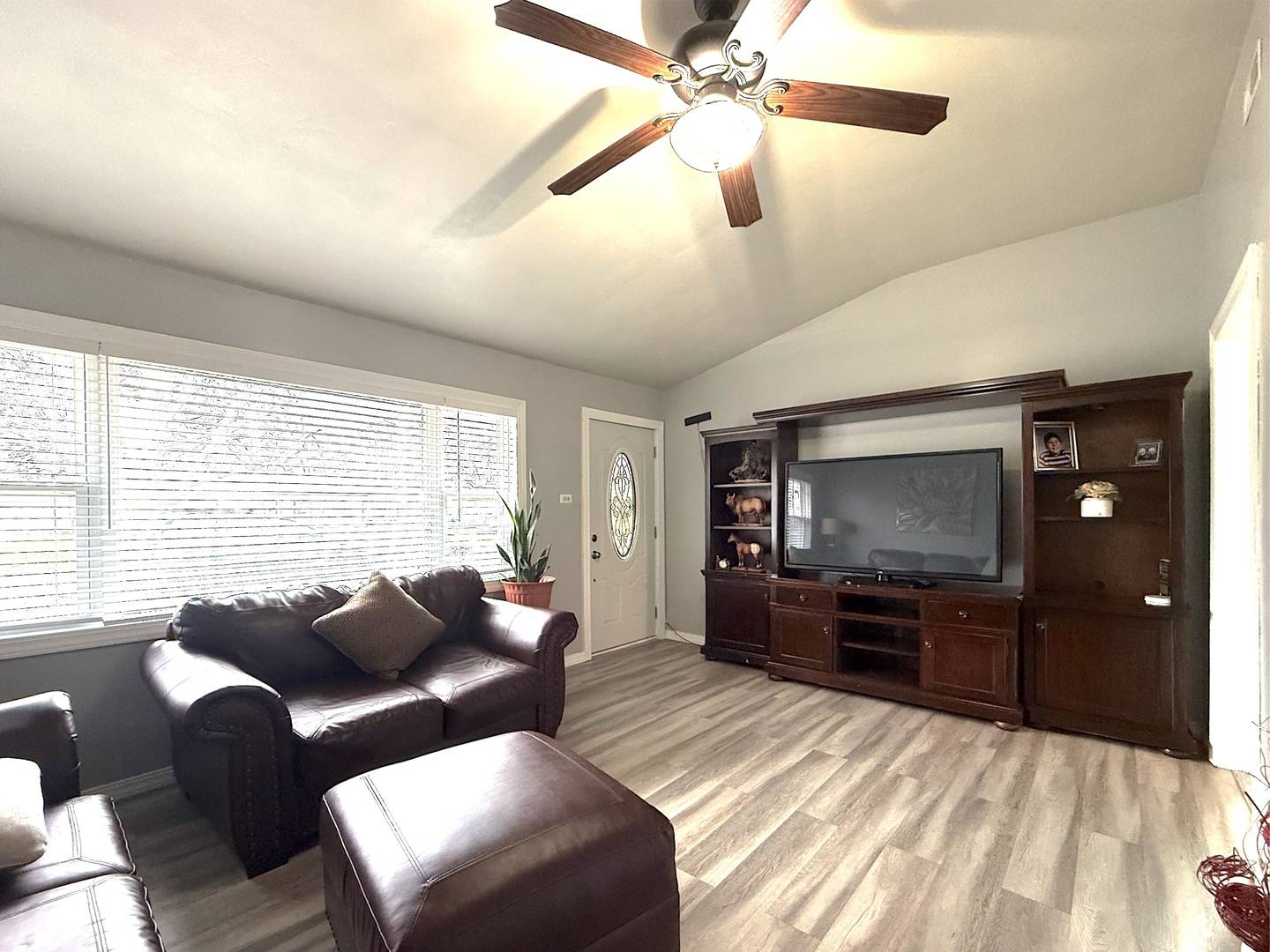 1426 Stanley BLVD, Calumet City, IL 60409