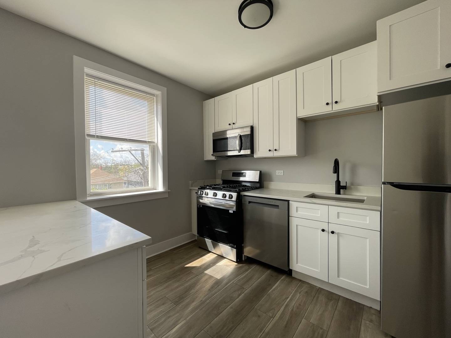 722 N AUSTIN BLVD #3W, Oak Park, IL 60302