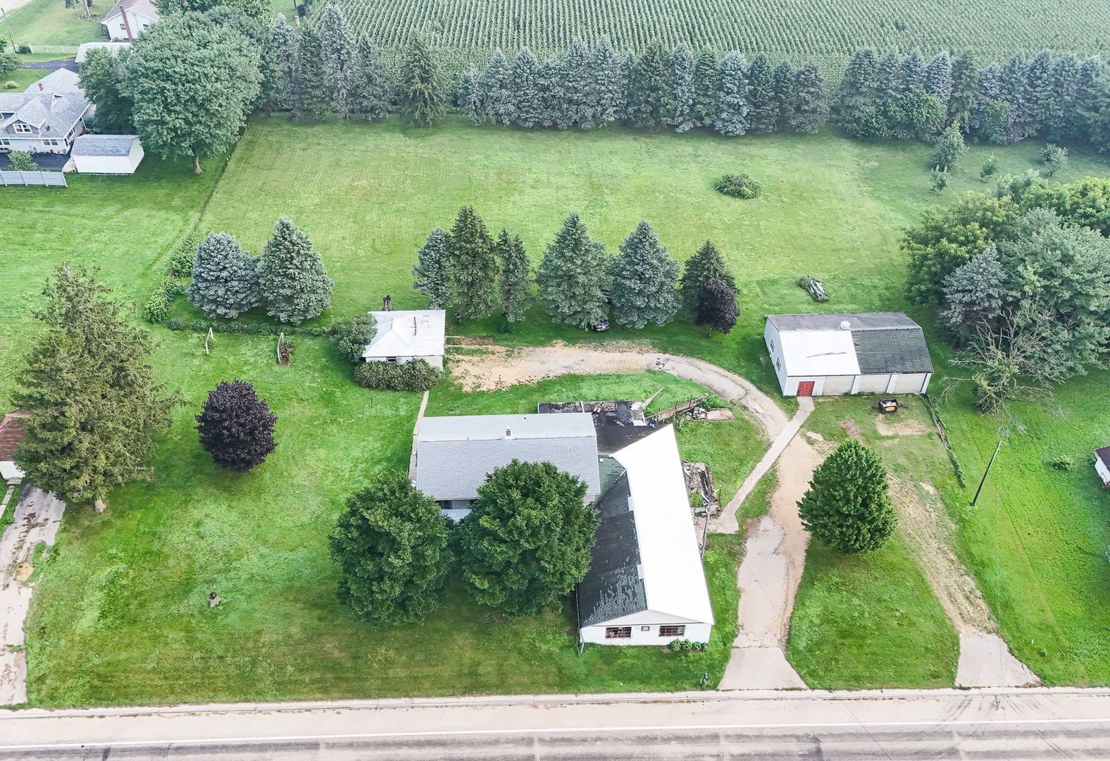 7916 W Pines RD, Polo, IL 61064