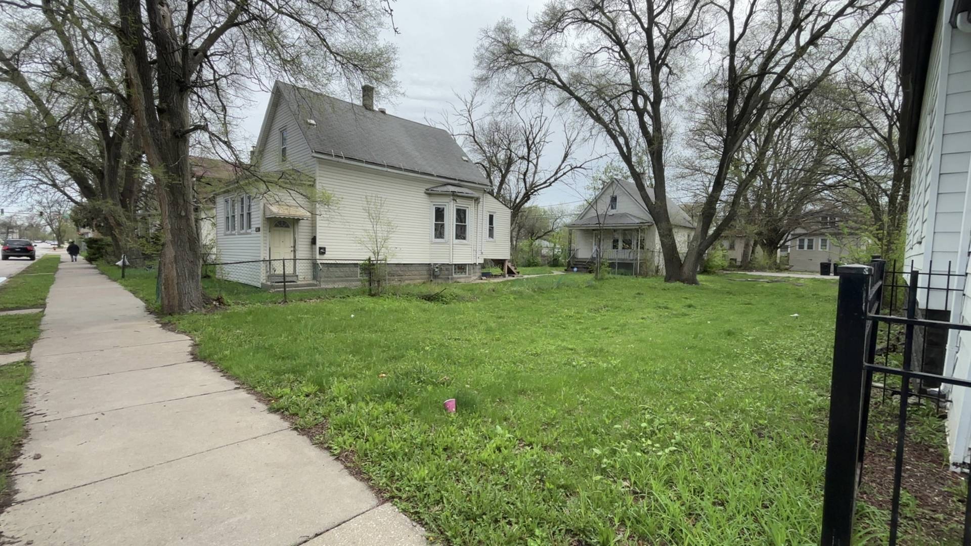 10721 S Wentworth AVE, Chicago, IL 60628
