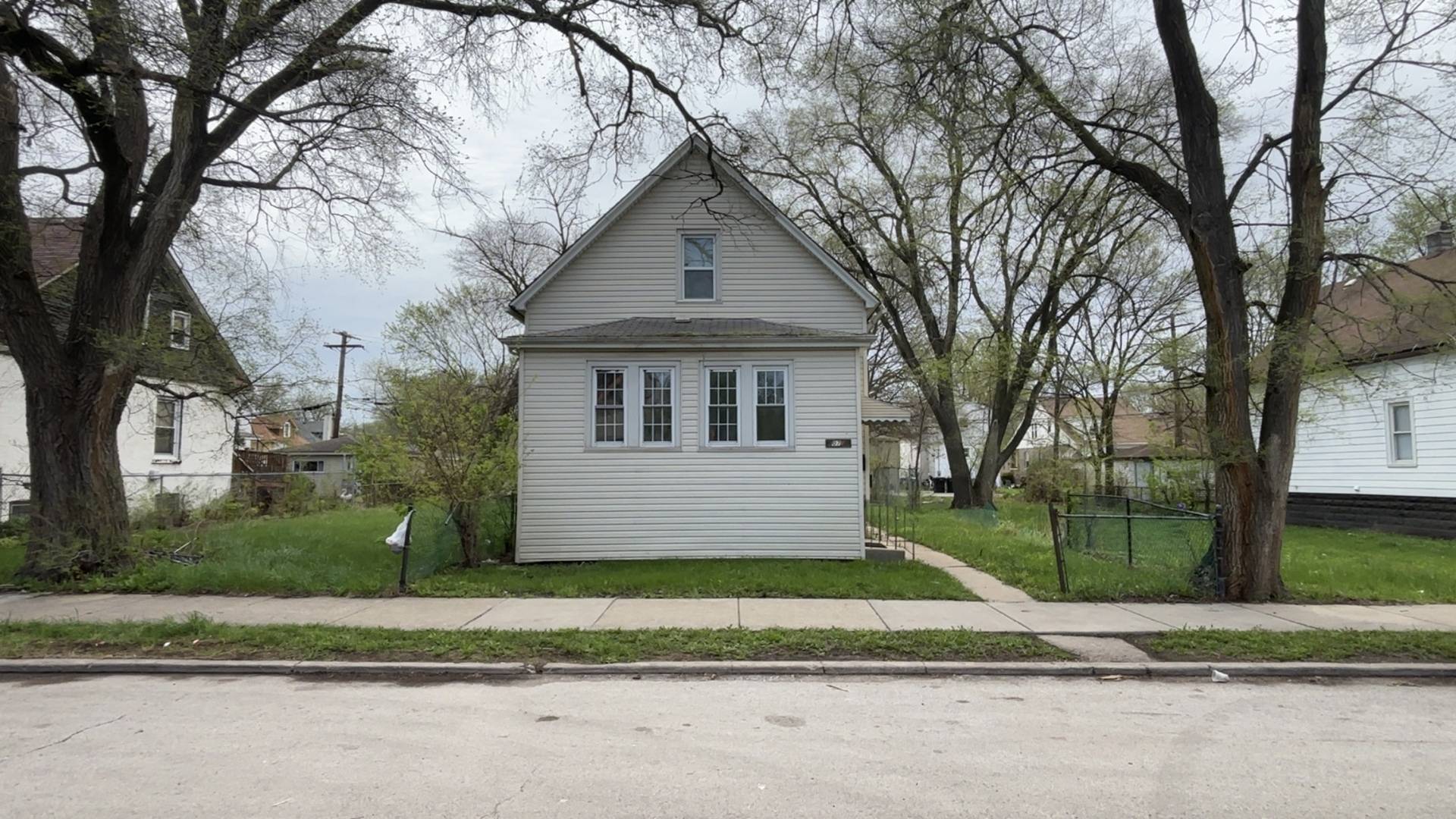 10721 S Wentworth AVE, Chicago, IL 60628
