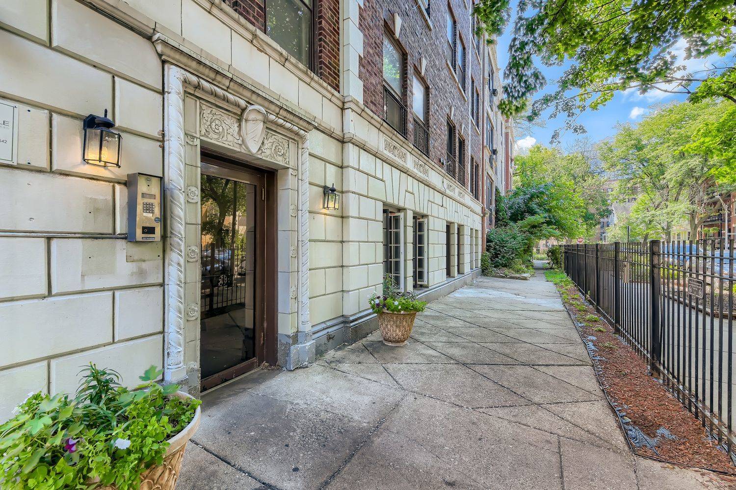 5135 S Kenwood AVE #607, Chicago, IL 60615
