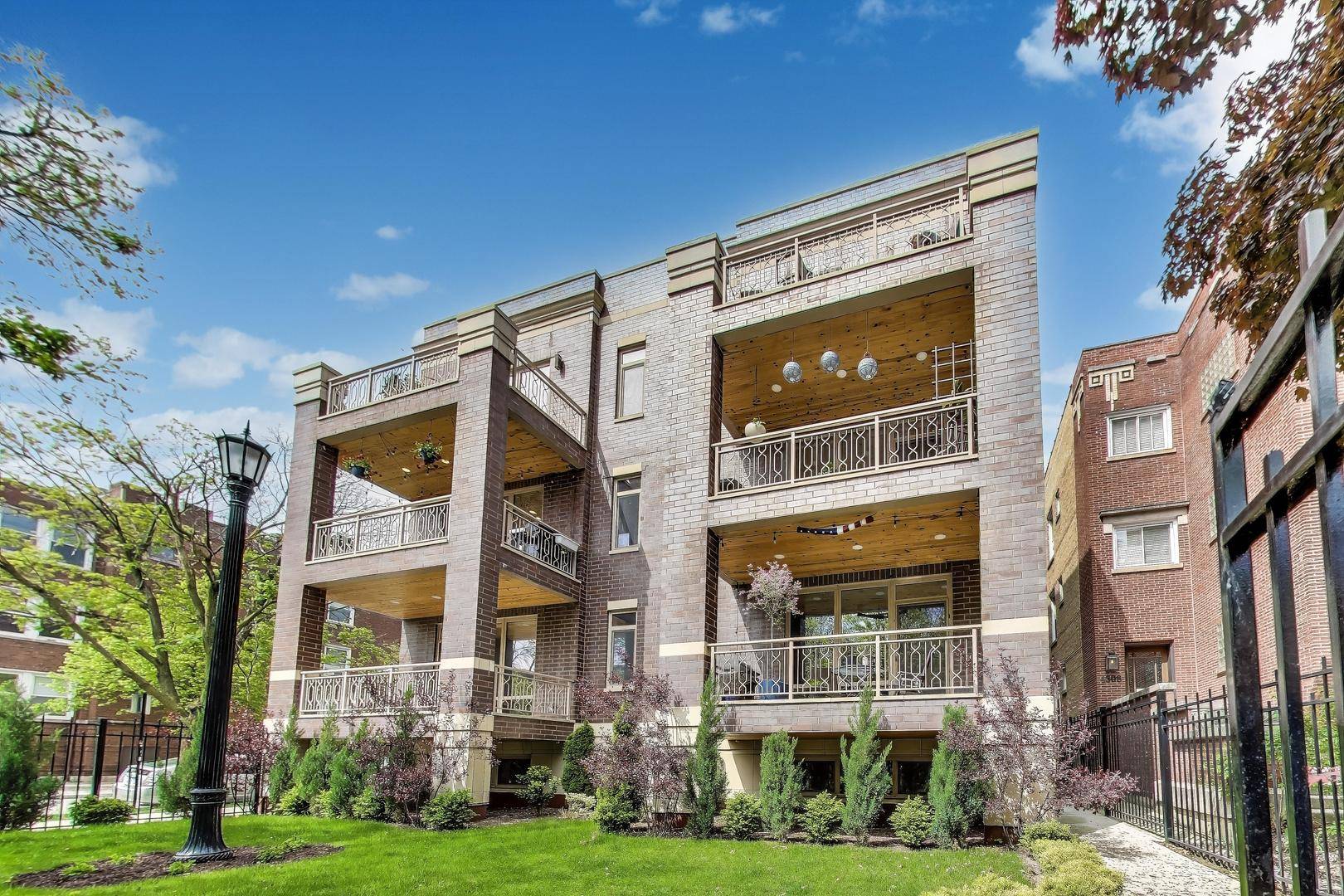 1346 W Sunnyside AVE #2A, Chicago, IL 60640