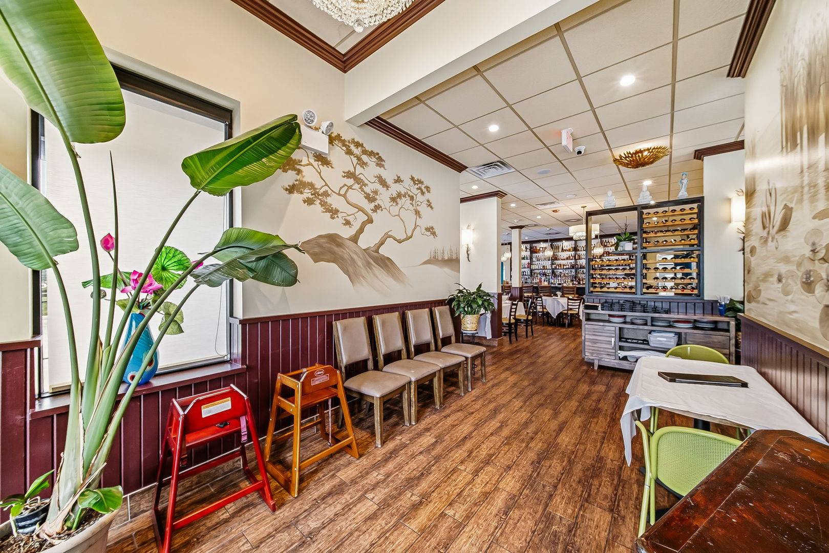 11055 W Roosevelt RD, Westchester, IL 60154