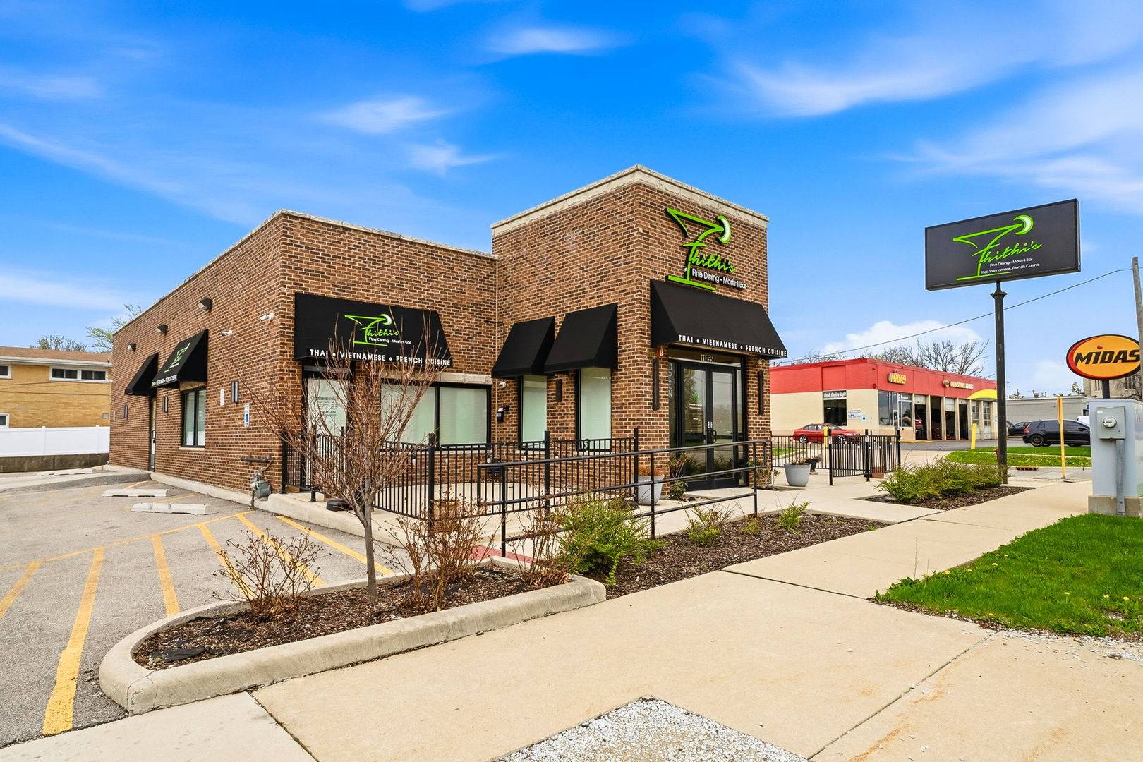 11055 W Roosevelt RD, Westchester, IL 60154