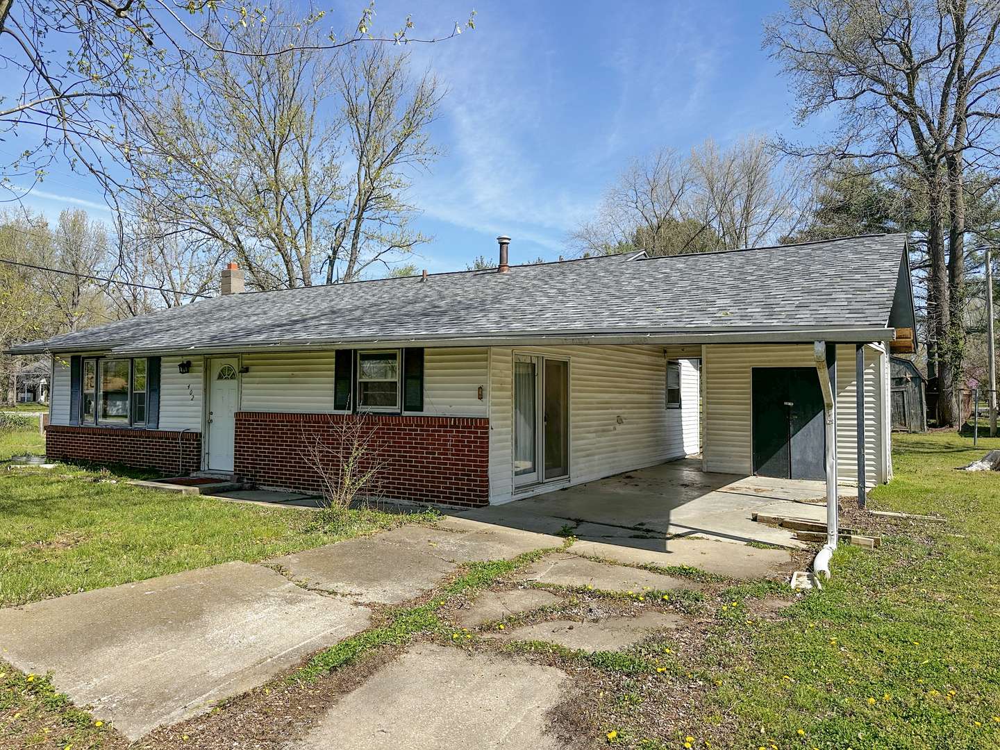 402 E Logan ST, Desoto, IL 62924
