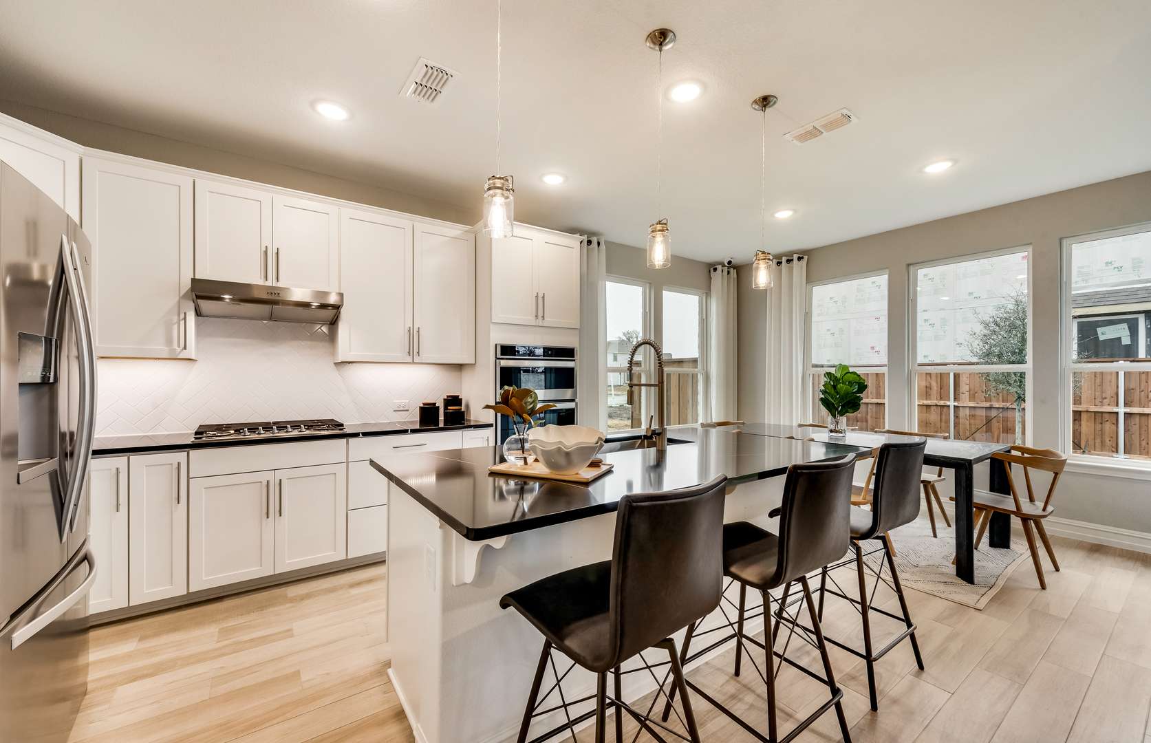 2655 Lawlor LN, Naperville, IL 60564