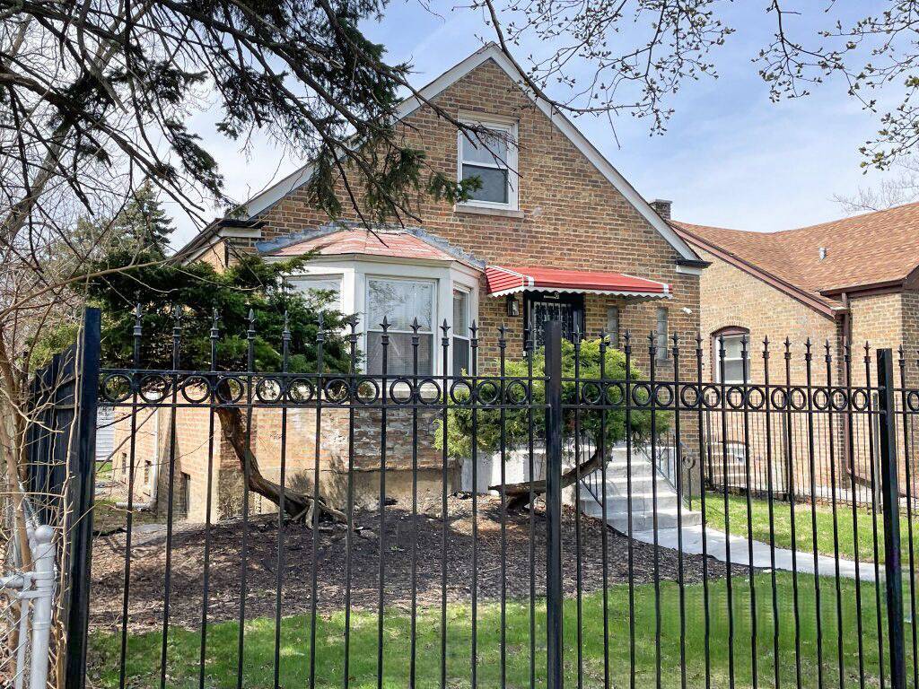 9640 S University AVE, Chicago, IL 60628