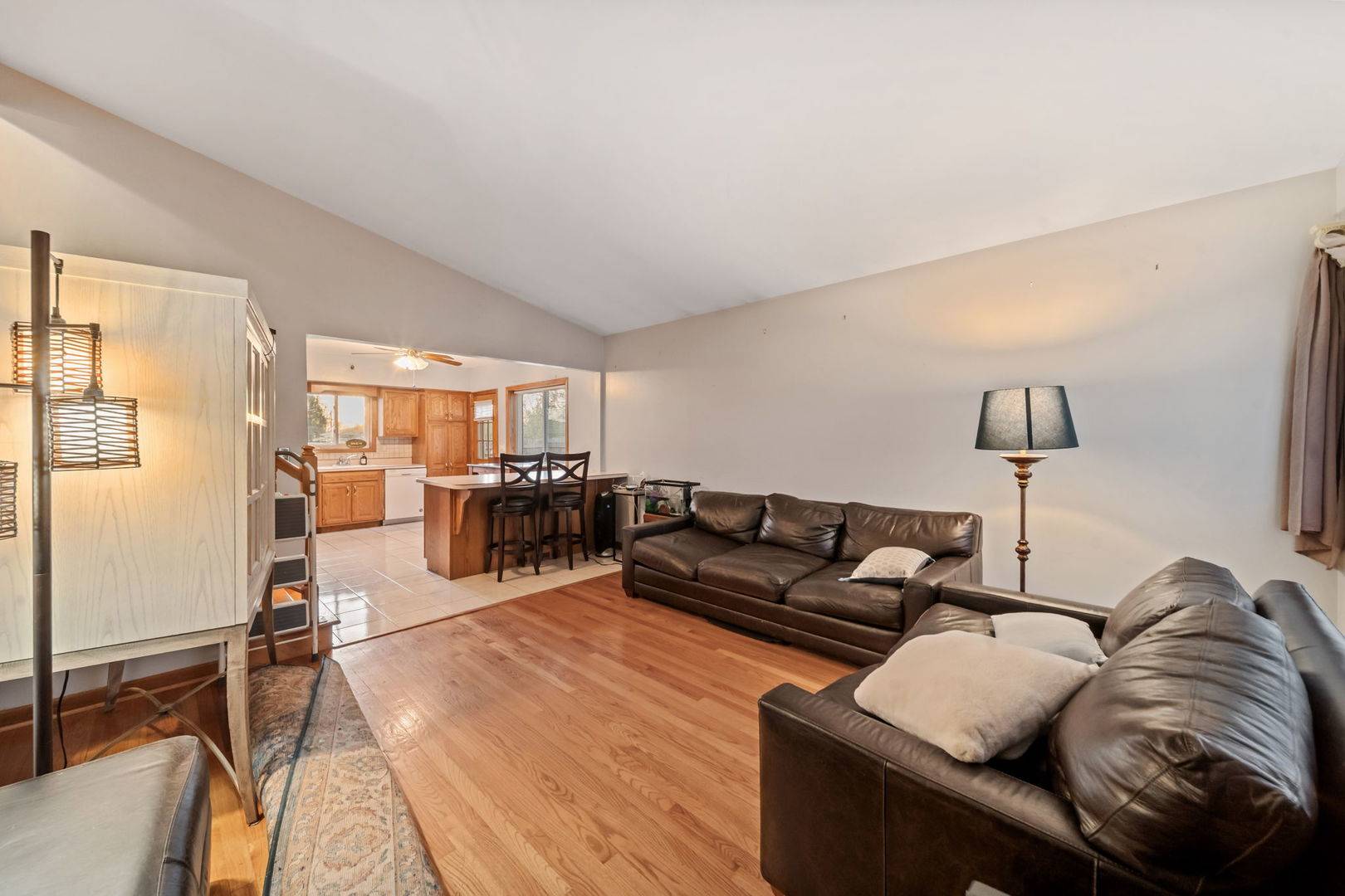 3N210 Wilson ST, Elmhurst, IL 60126