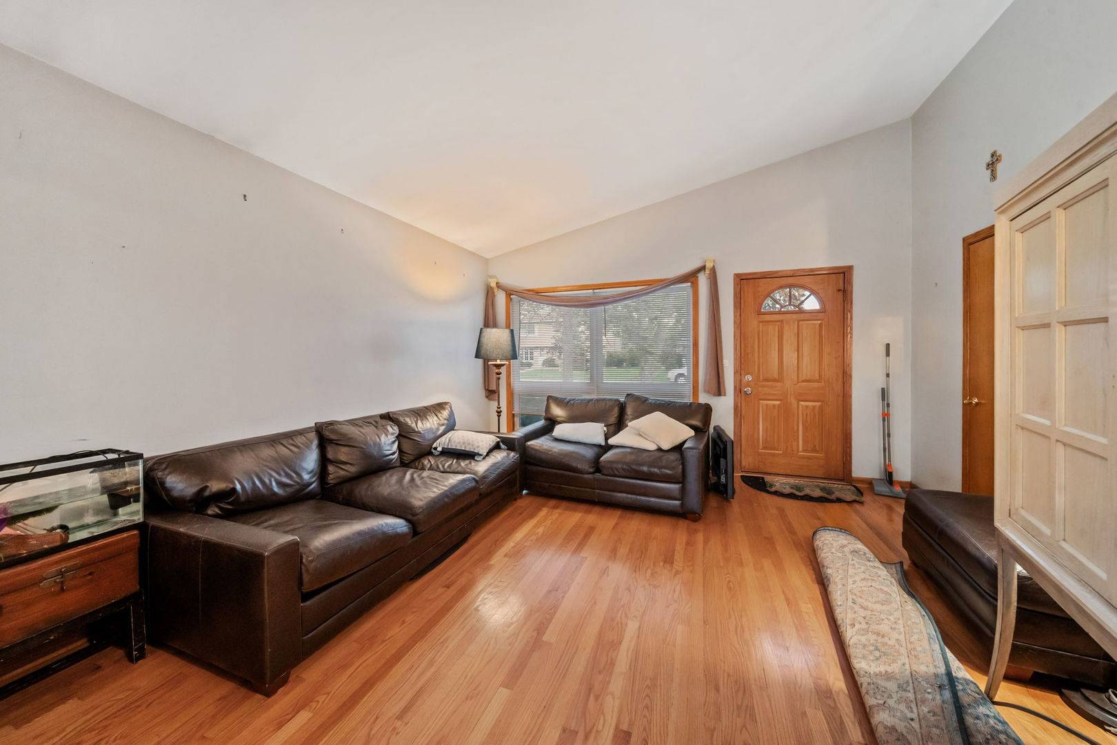 3N210 Wilson ST, Elmhurst, IL 60126