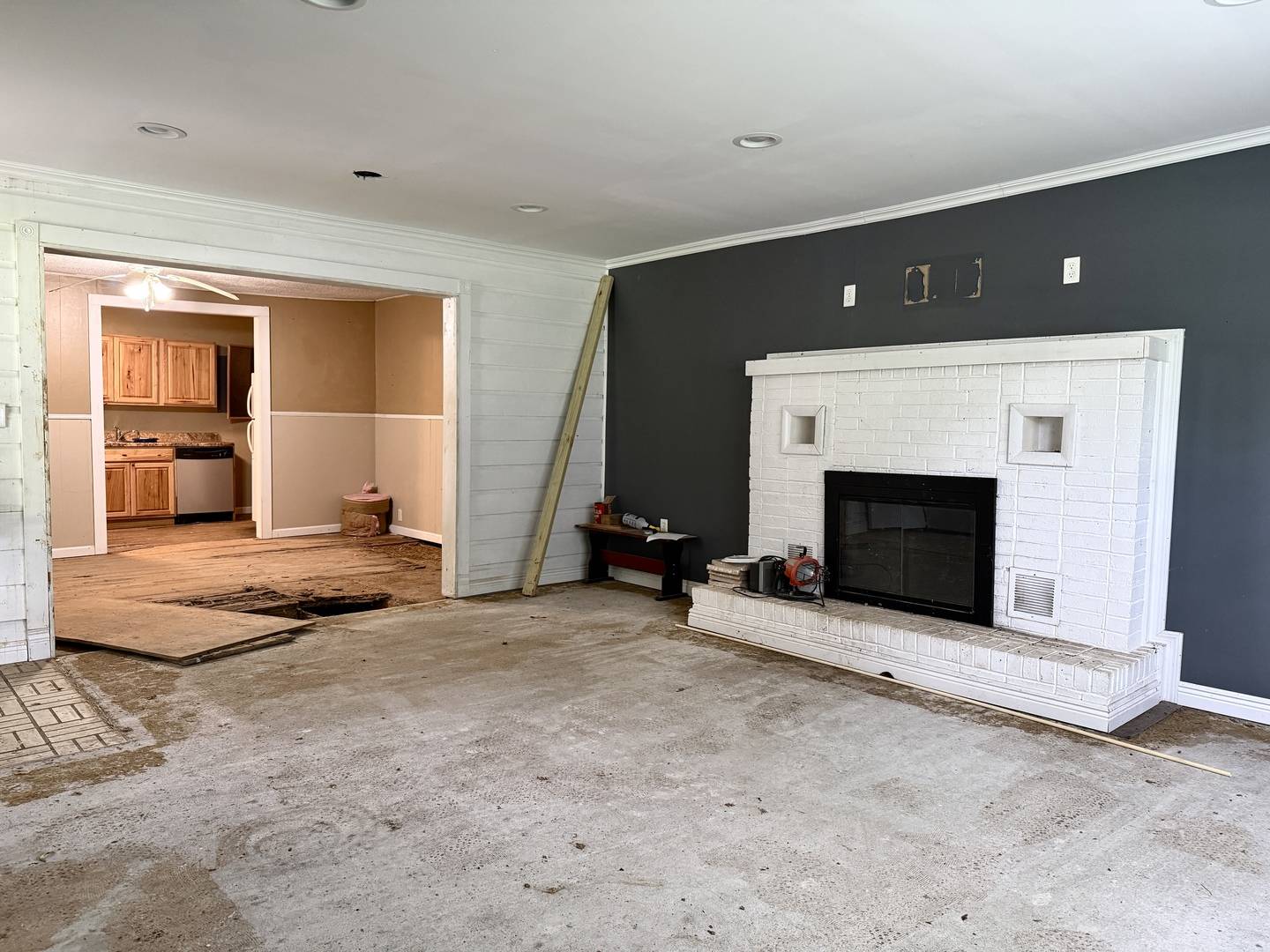 543 Tucker LN, Metropolis, IL 62960