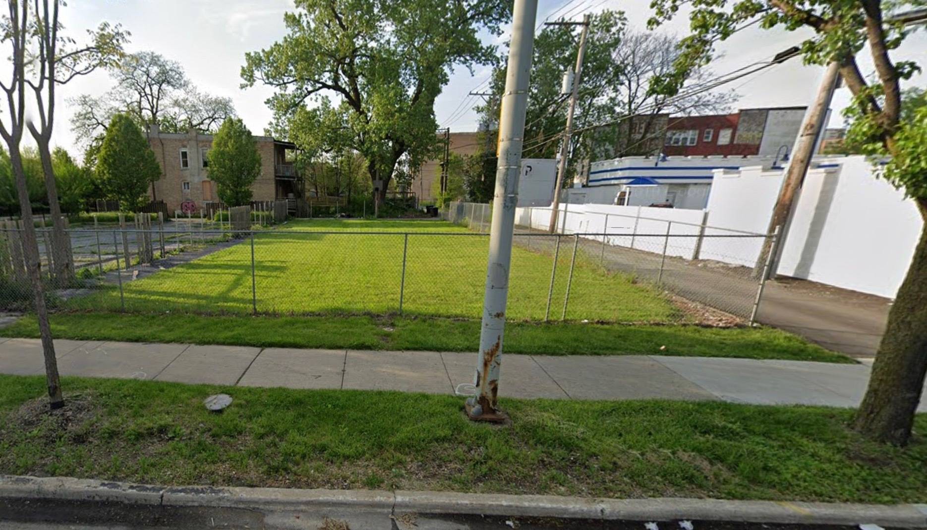 814 W Marquette RD, Chicago, IL 60621