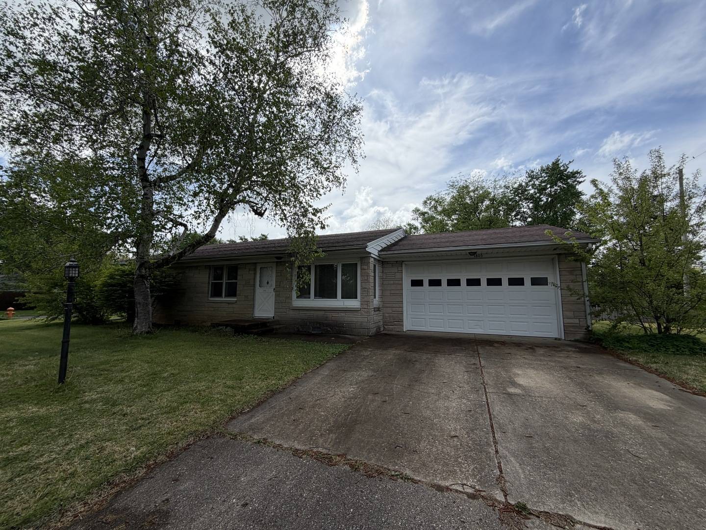 1805 Peach ST, Champaign, IL 61820